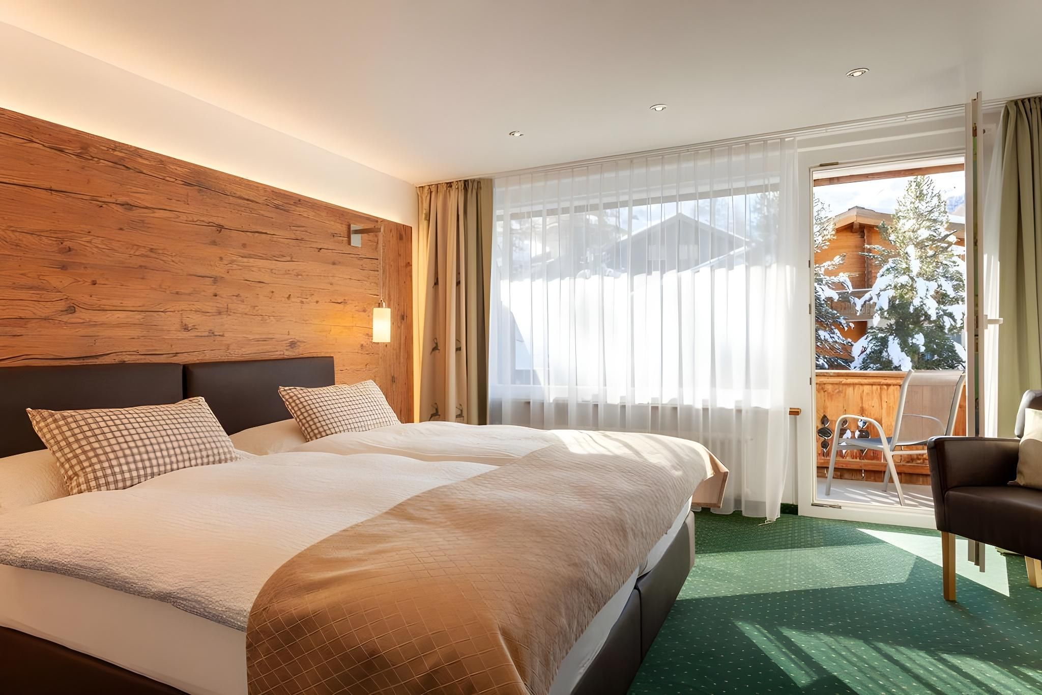 Alpine Double Room with Matterhorn View