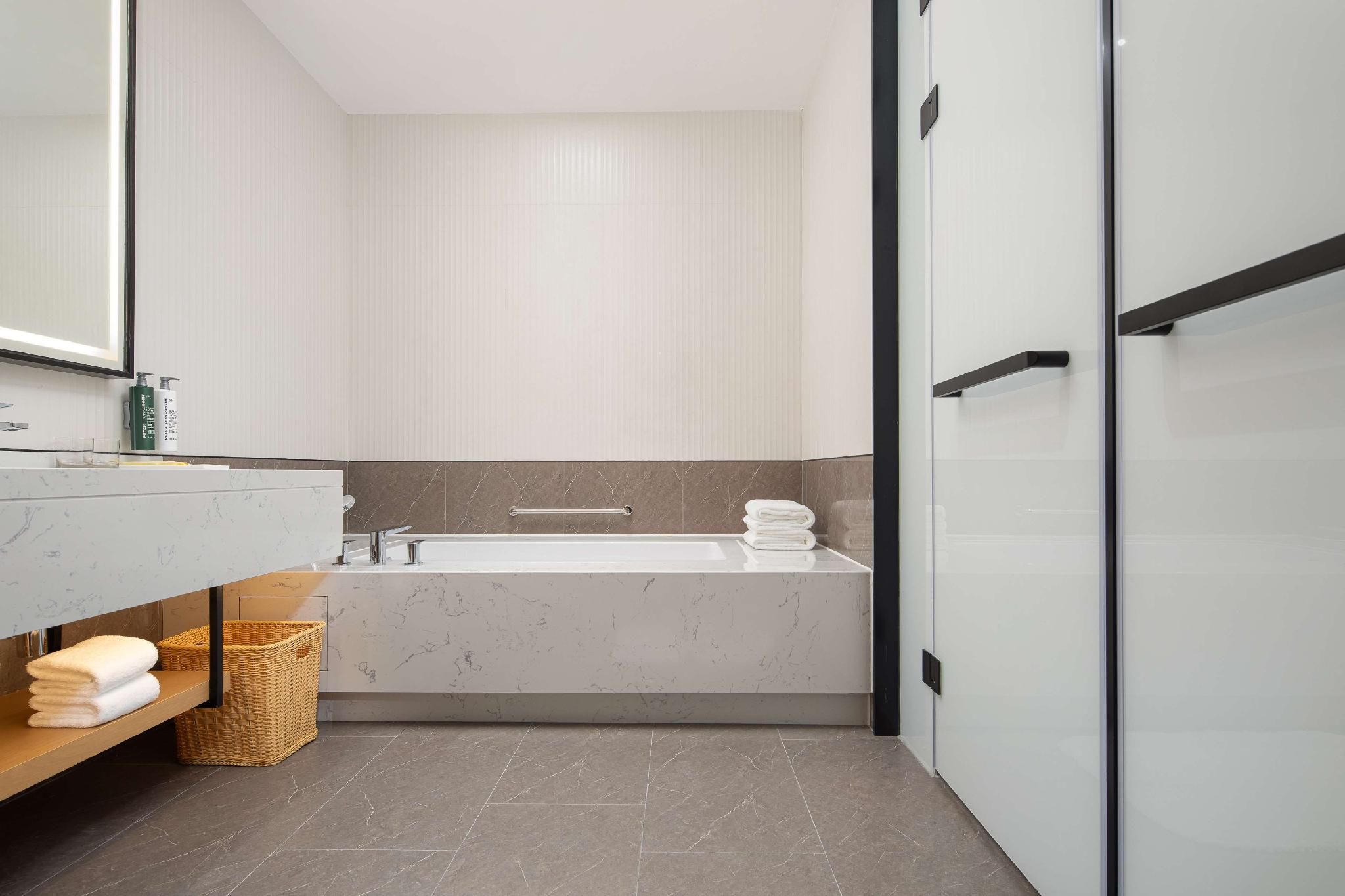 King Deluxe Suite