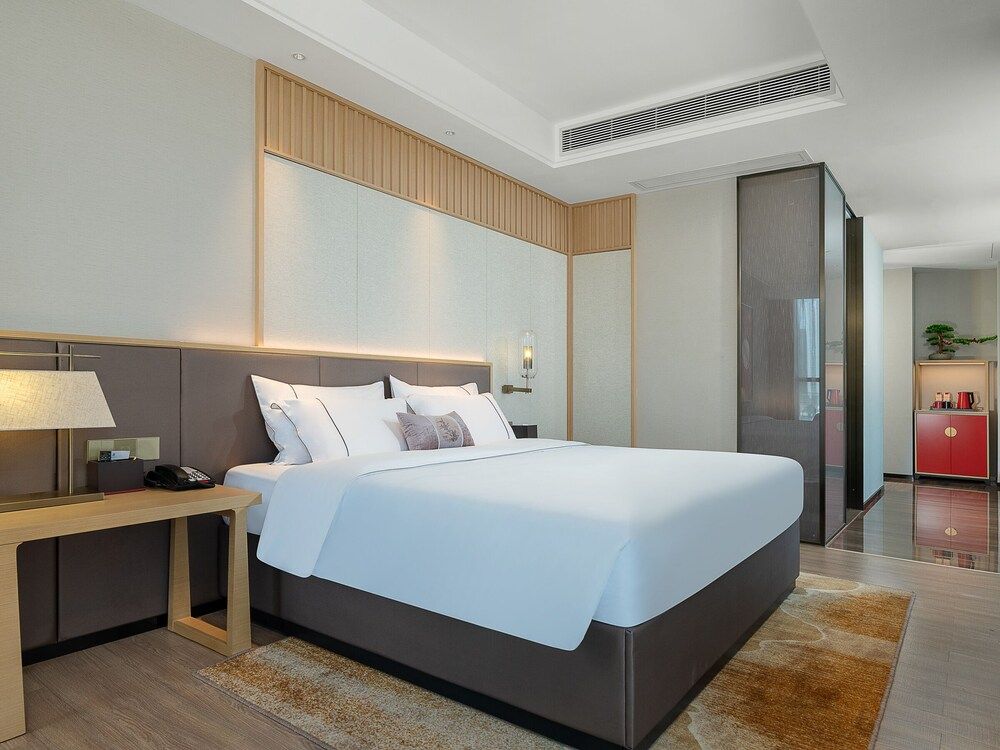 Panoramic Room
