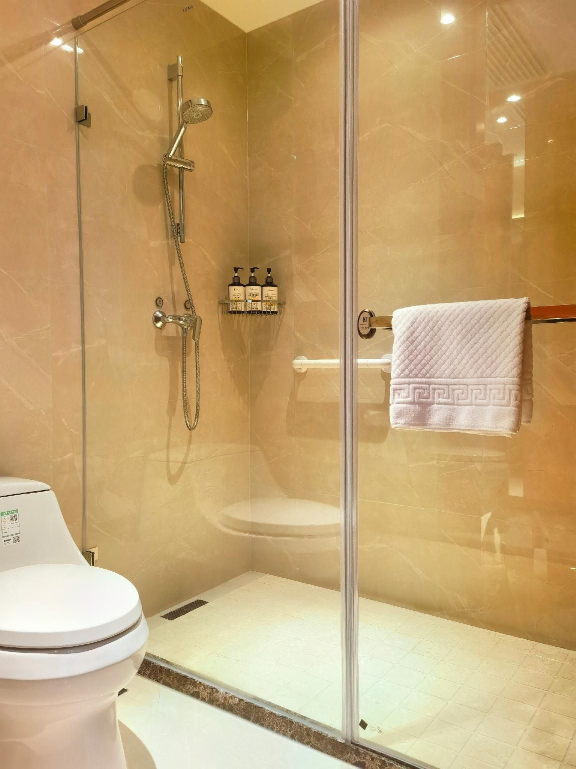 1 King Bed, 1 Single Bed, Cinema Family Room, Non-Smoking