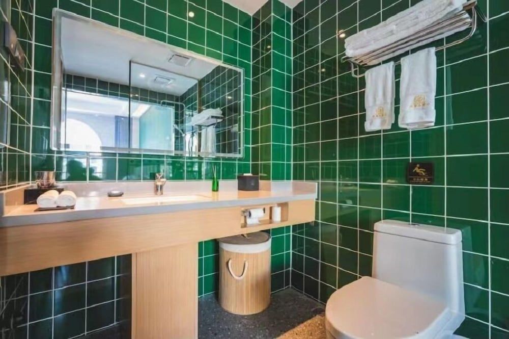 Coffizz Hotel Beijing Senior Room, City View 6