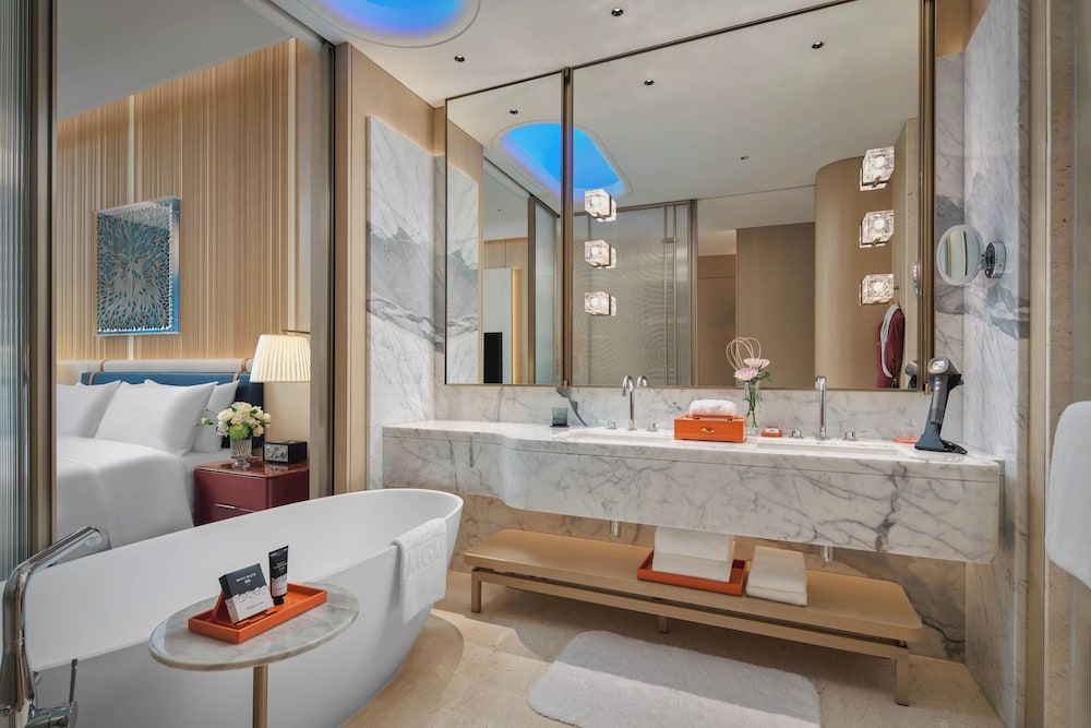 MGM Shenzhen Deluxe Seaview King 3