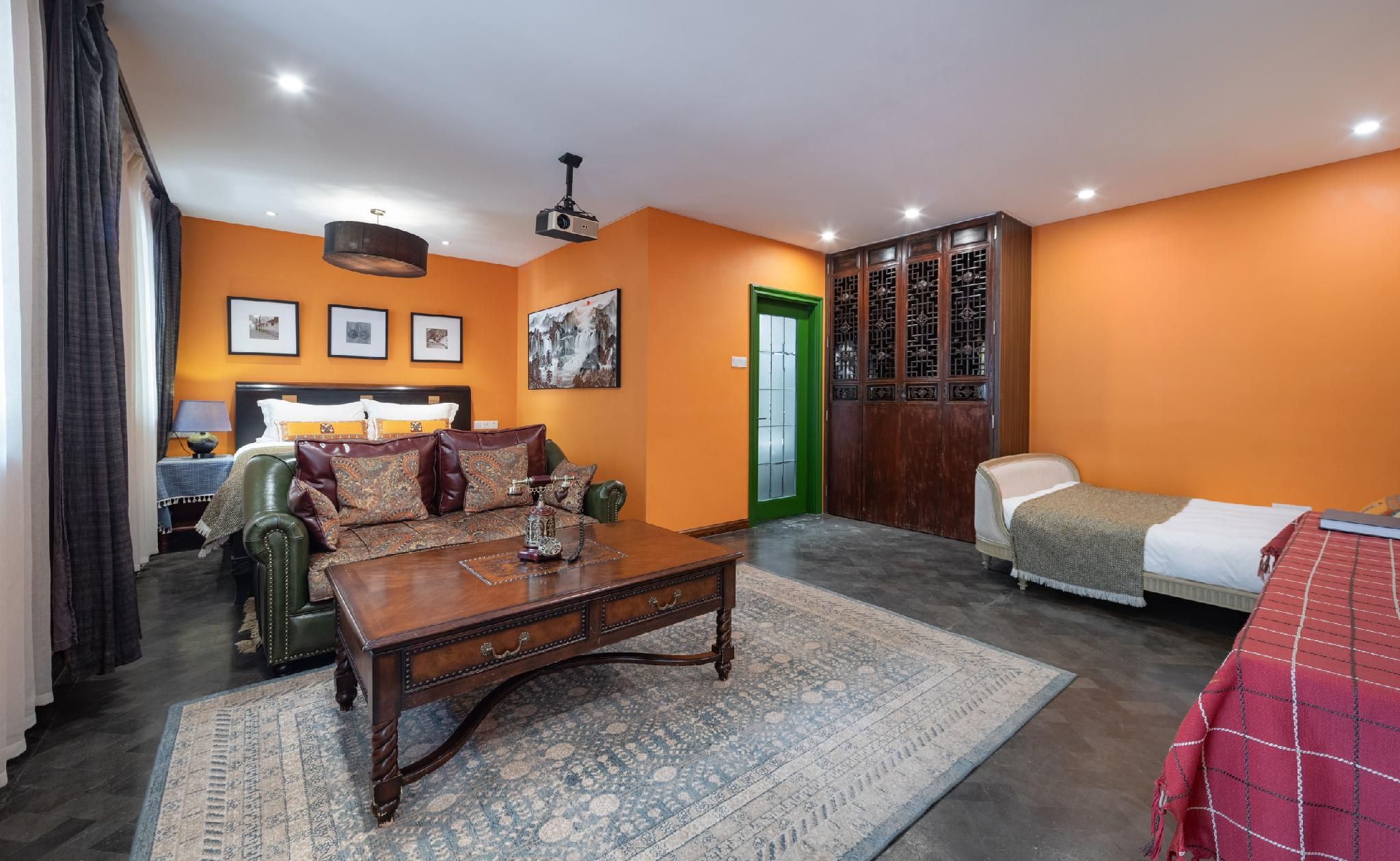 Family Room - 2 Beds