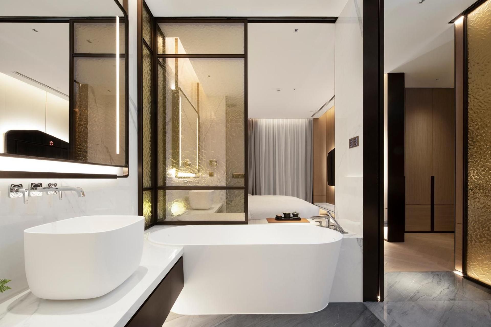 AYEARN Hotel Superior King Room 3