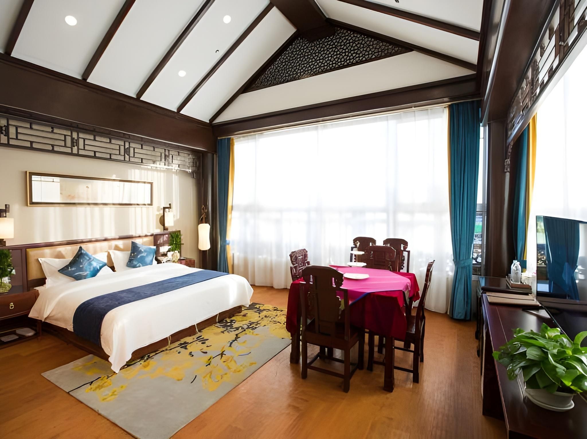 Zhenshe Double Bed Room