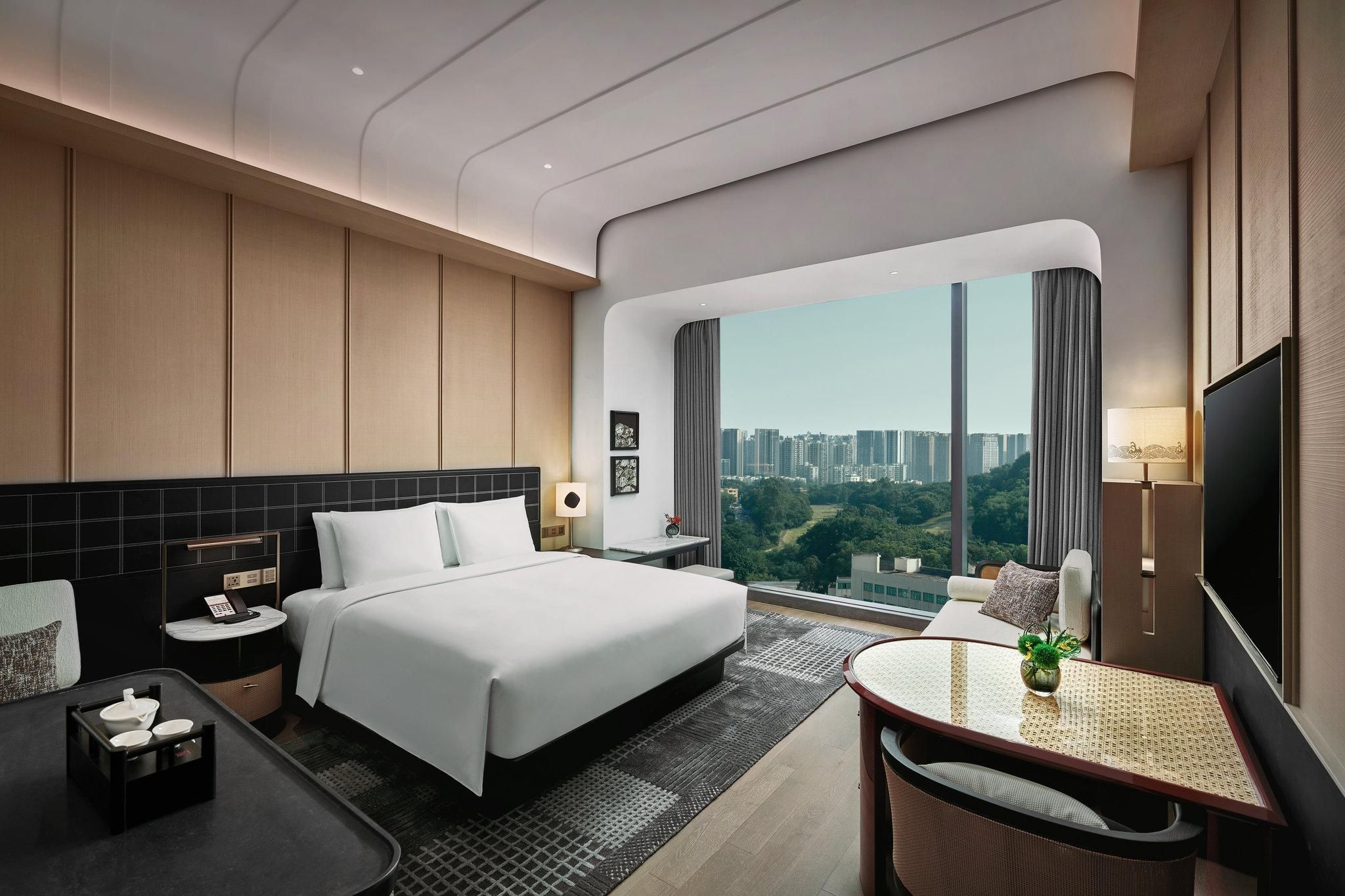 1 King Standard Bathtub