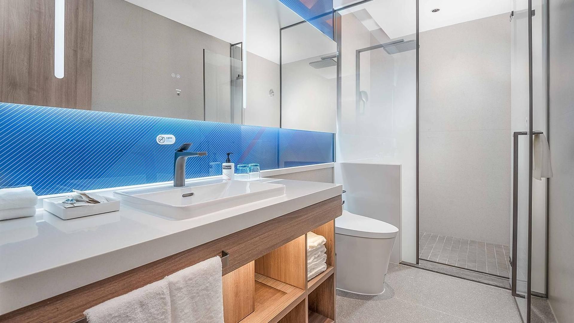 1 Bedroom Suite