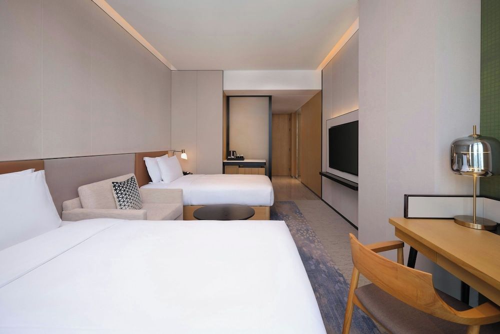Double Room, 2 Twin Beds, City View