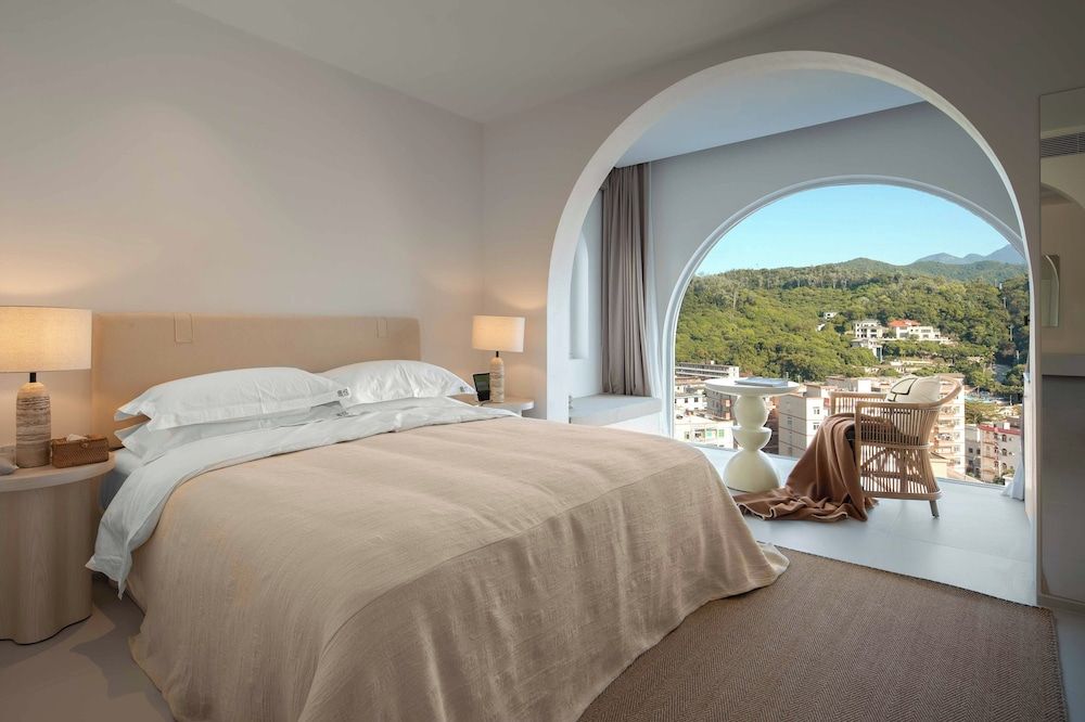 Elite Room, 1 Bedroom, Partial Ocean View