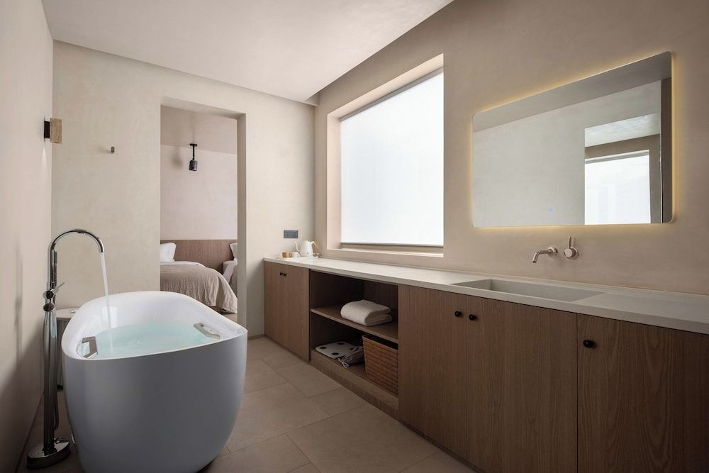 Miyue Shenzhen Blue and White Holy Island Cliff Pool Hotel Elite Room, 1 Bedroom, Courtyard View 7