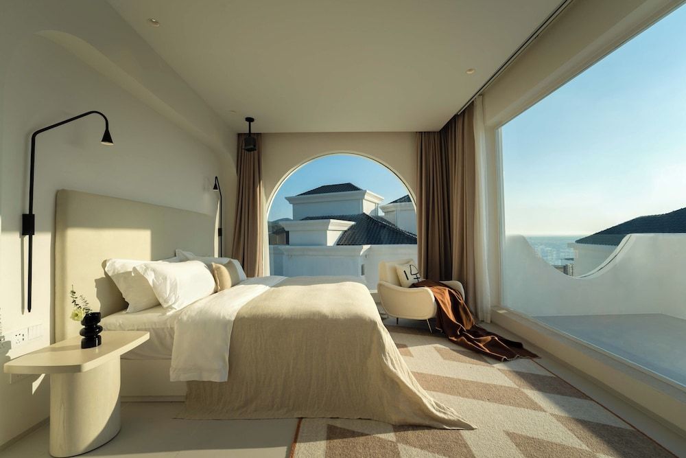 Signature Room, 1 Queen Bed, Sea View
