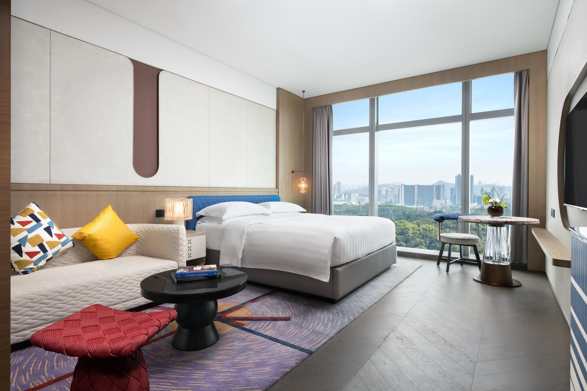 Fashion Town Hotel Shenzhen MGallery Collection DELUXE ROOM, 1 King Size Bed, City View 2