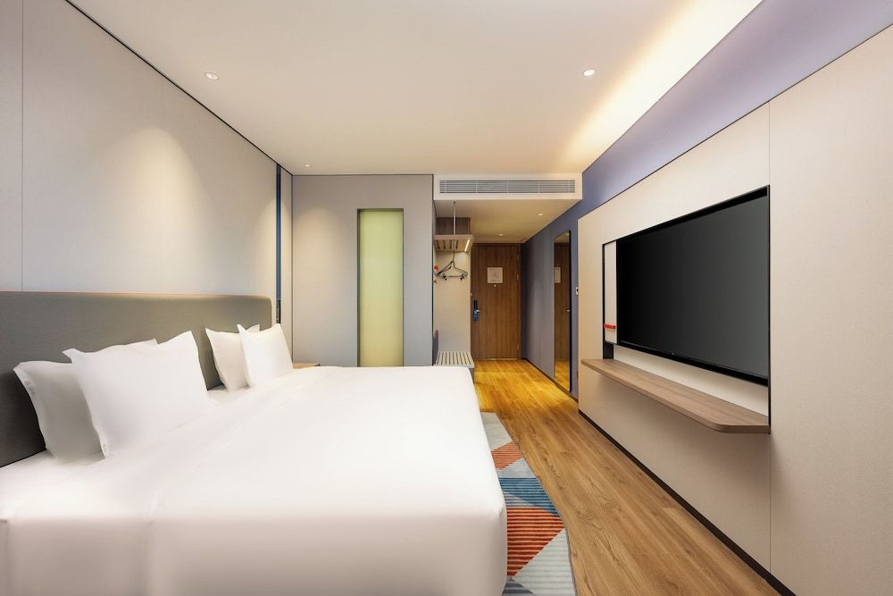 Standard Room, 2 Double Beds, City View