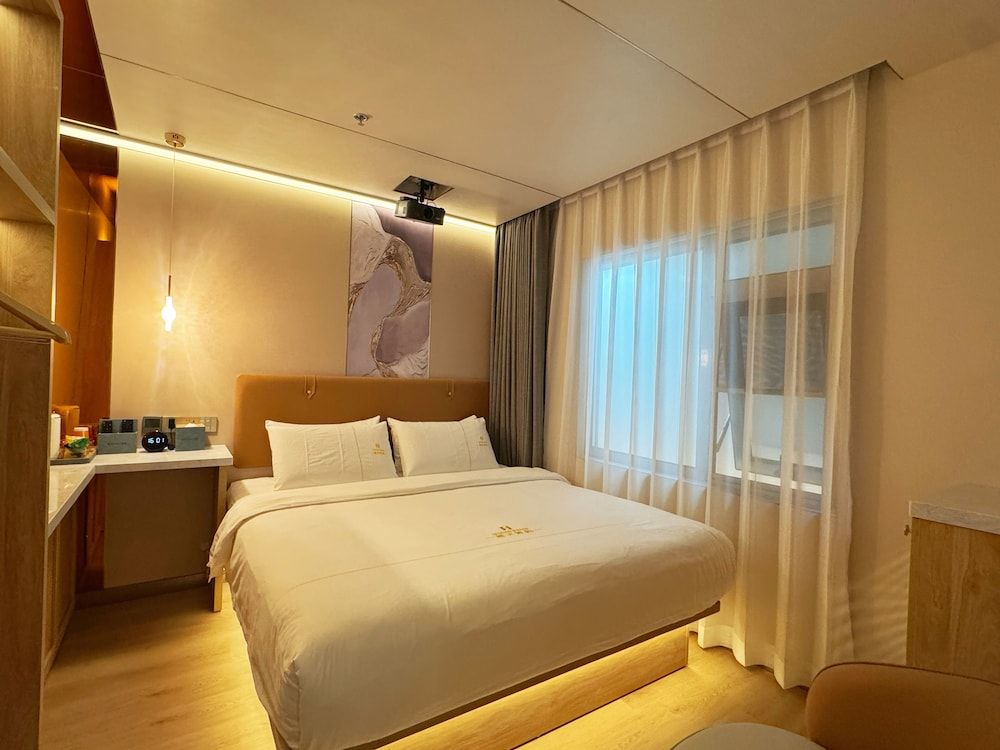 Dexin Xinyue Hotel Superior Double Room 2