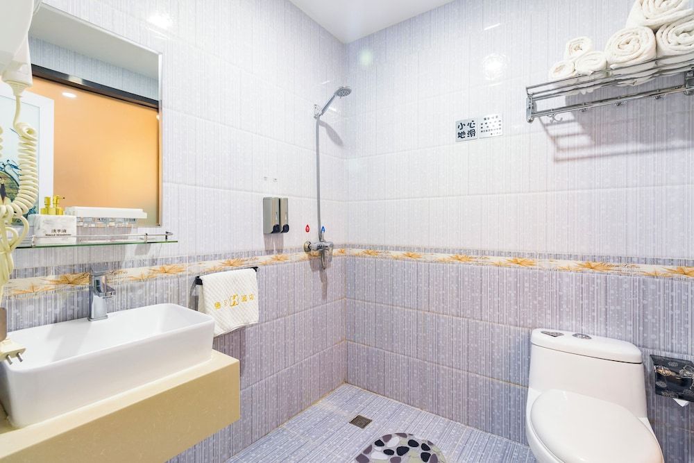 Dequan HoteTempleofHeaven EastGateBranch