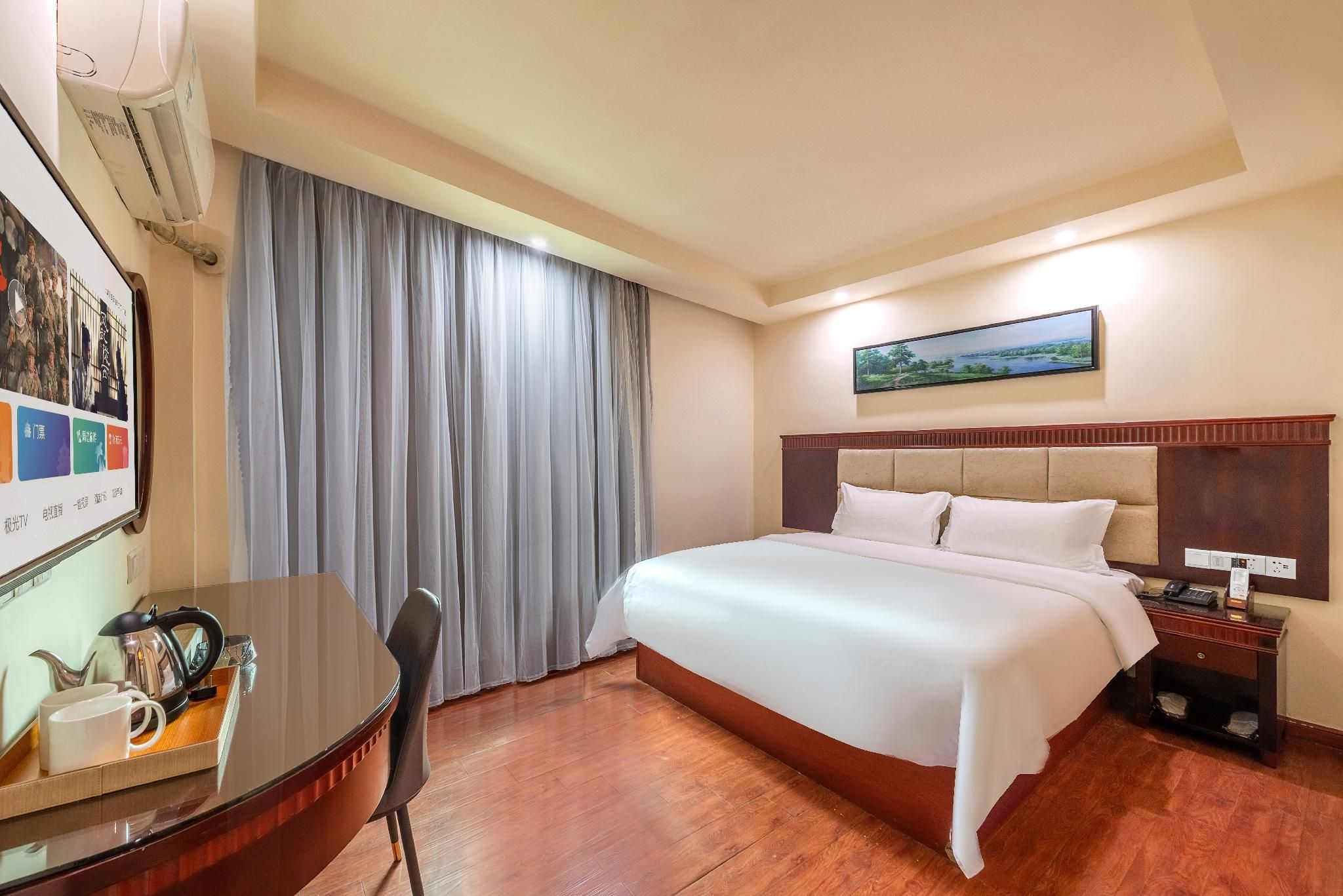 Huahang Hotel - Free airport shuttle bus Superior Guest Room, Guest room, 1 King