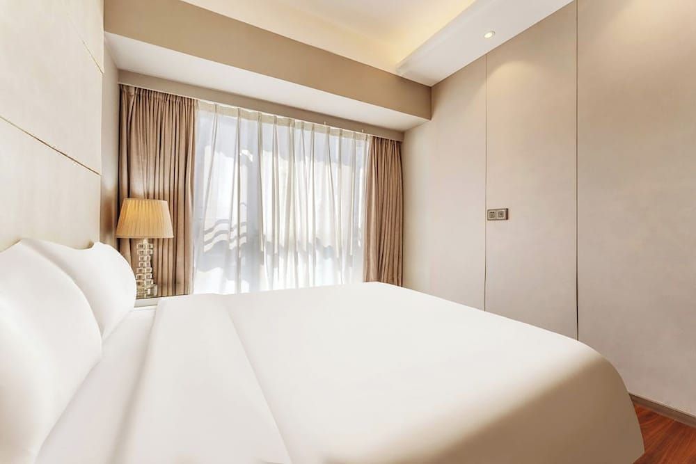 Uhome Apartments