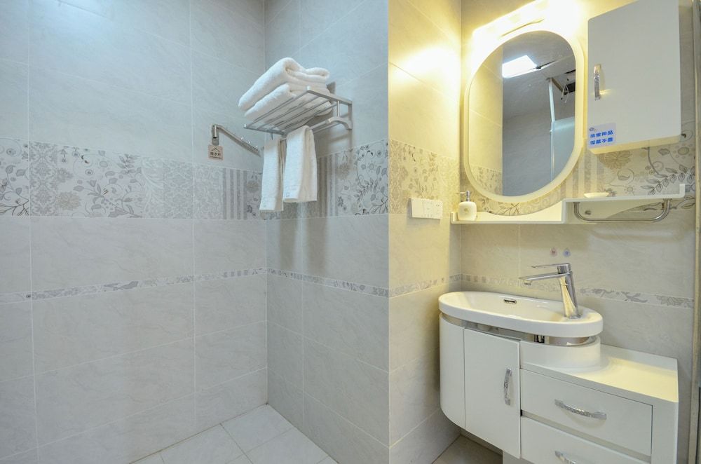 Shanghai Modu Yunlu Parent-Child Hotel Signature Double Room, Balcony, Garden View 9