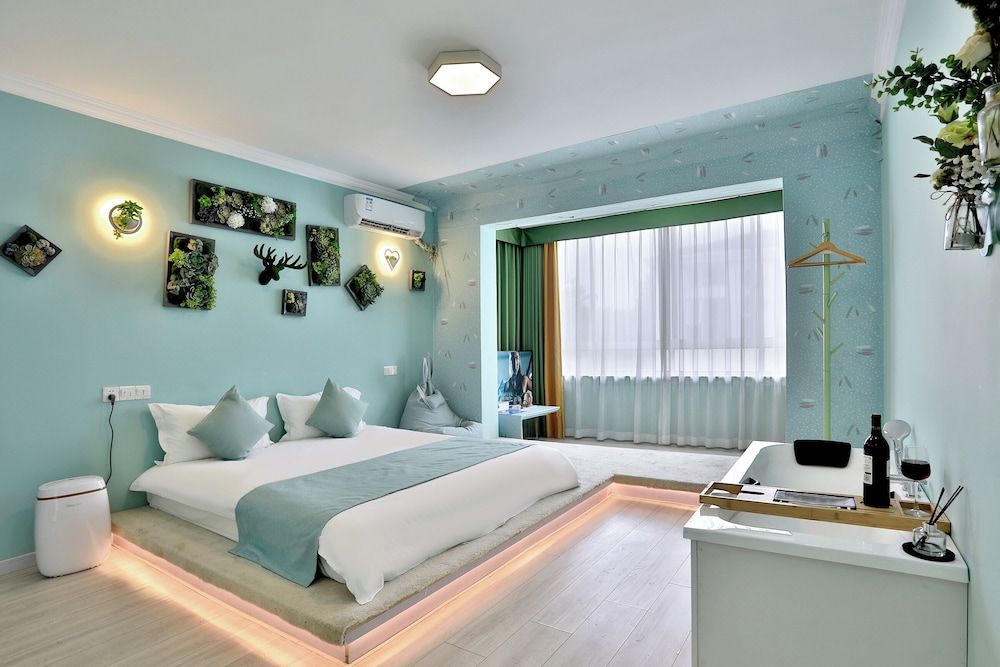 Shanghai Modu Yunlu Parent-Child Hotel Signature Double Room, Balcony, Garden View 4