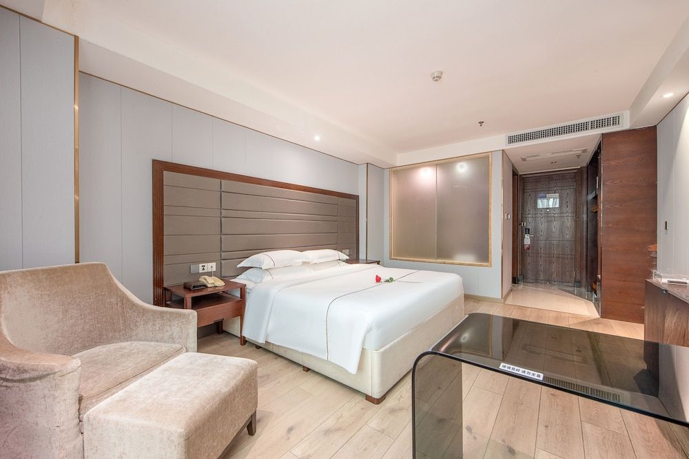 Superior Double Room, City View