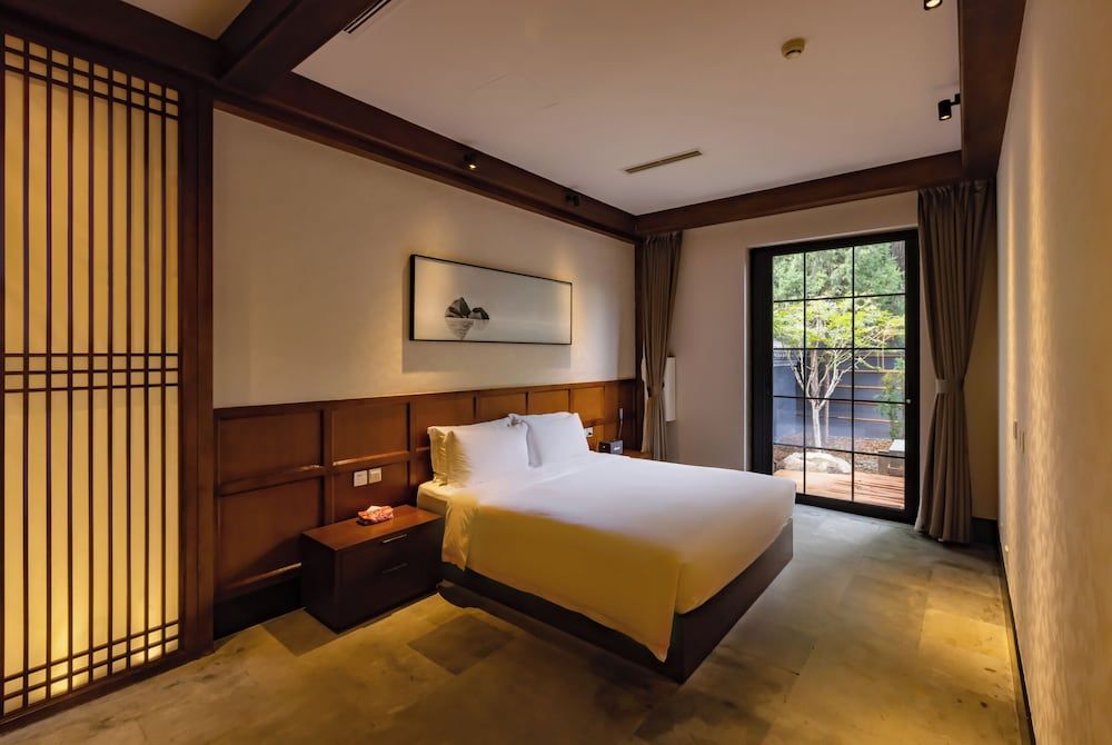 Premier Suite, Non Smoking, Garden View