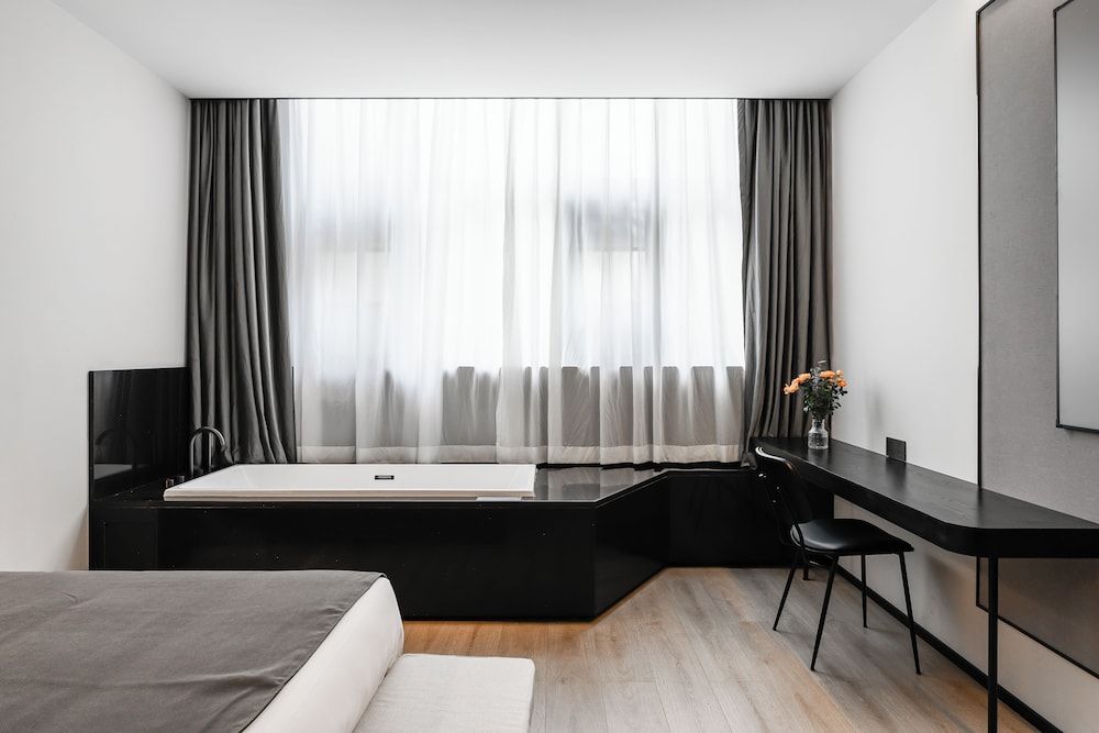 Romantic Double Room, Park View