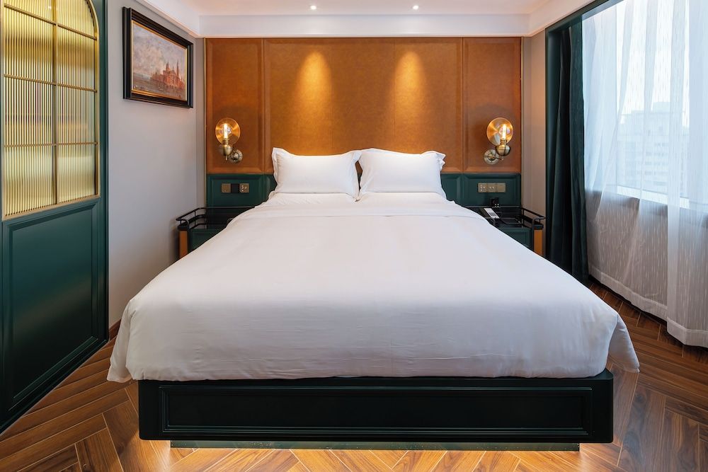 Luxury Double Room, City View