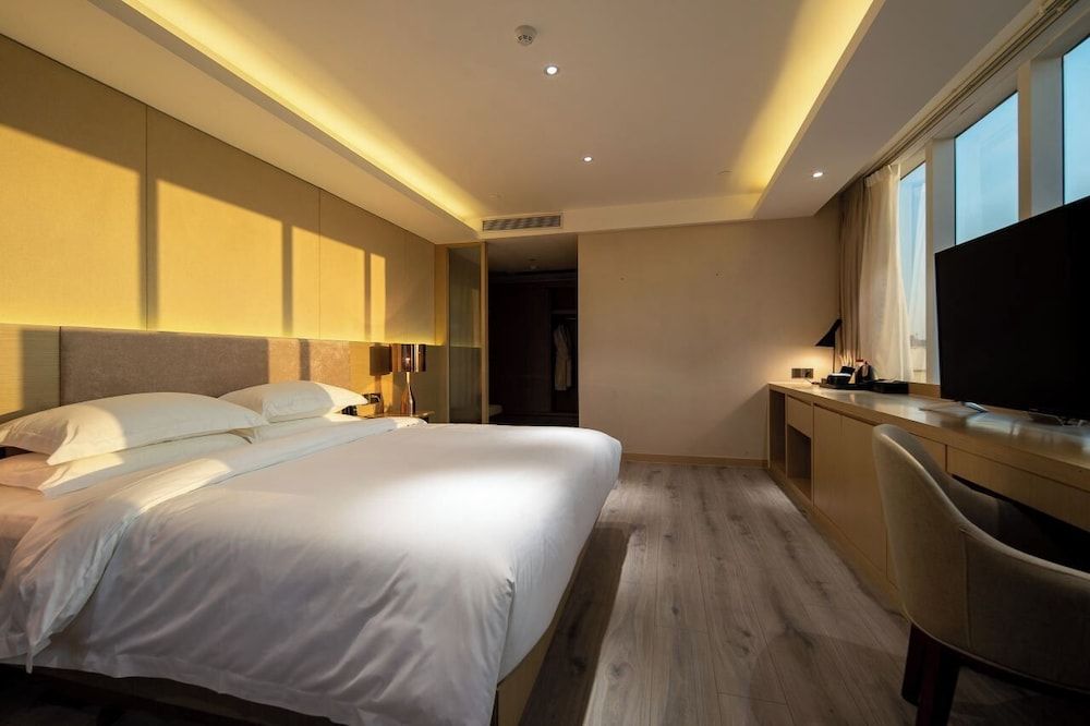 Business Double Room, City View