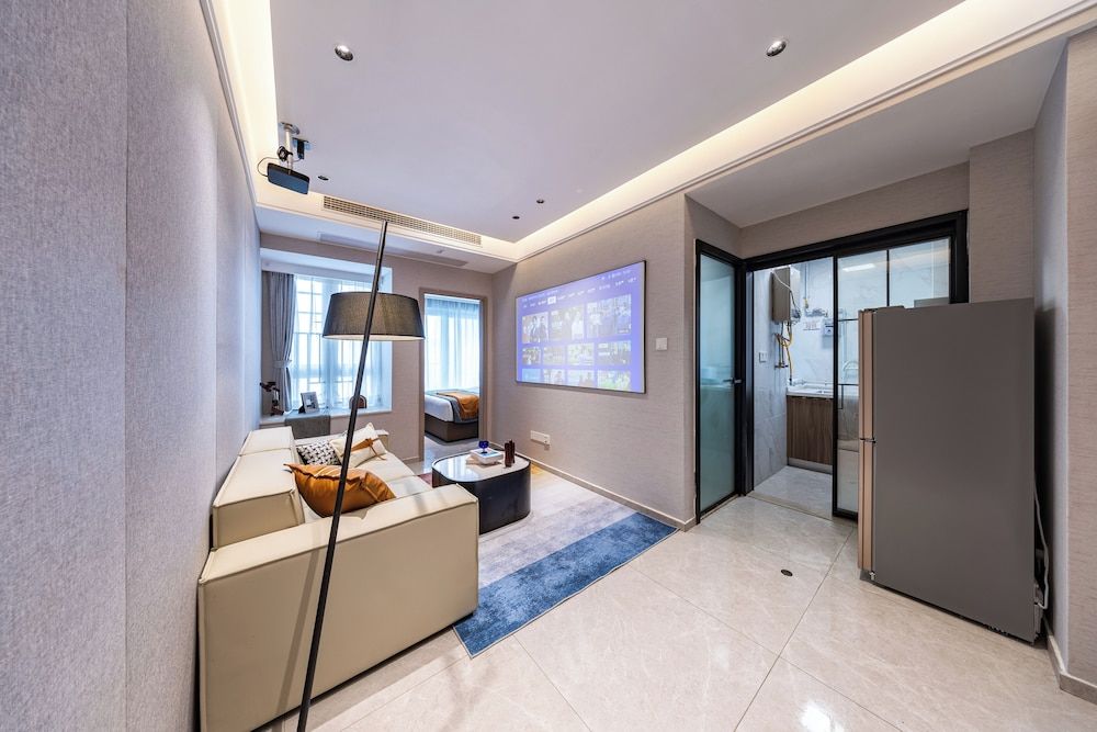 Excellent International Audio-Visual Hotel Apartment