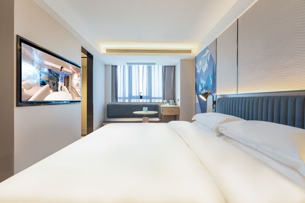 Echarm International Hotel Guangzhou Baiyun International Airport Qingbu Metro Branch - Free Deliver Service to Guangzhou Baiyun International Airport & Free Deliver Service to Canton Fair Complex During Canton Fair Period Comfort Double Room 2