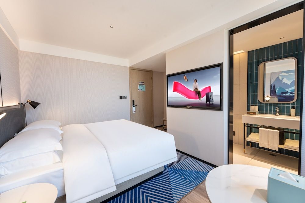 Echarm International Hotel Guangzhou Baiyun International Airport Qingbu Metro Branch - Free Deliver Service to Guangzhou Baiyun International Airport & Free Deliver Service to Canton Fair Complex During Canton Fair Period Comfort Double Room 4