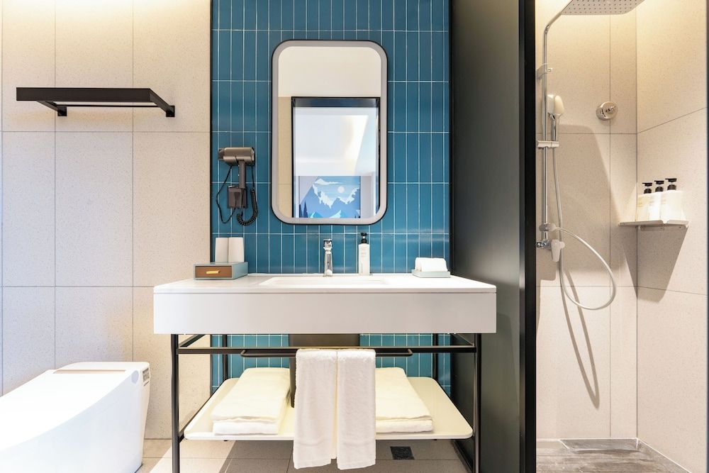 Echarm International Hotel Guangzhou Baiyun International Airport Qingbu Metro Branch - Free Deliver Service to Guangzhou Baiyun International Airport & Free Deliver Service to Canton Fair Complex During Canton Fair Period Comfort Double Room 3