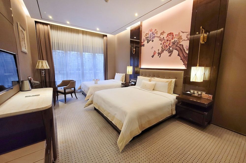 Deluxe Triple Room, Multiple Beds, Non Smoking, Housekeeping