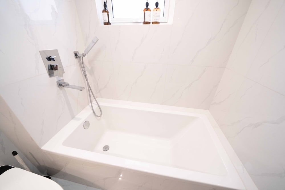 ZHome-Modern 3 bedrooms apartment Comfort Apartment, City View 6