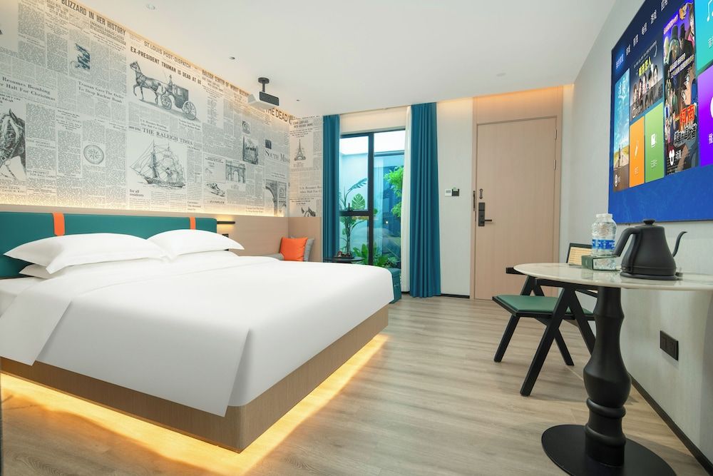 Lan Wan International Hotel Basic Double Room, 1 Queen Bed 6