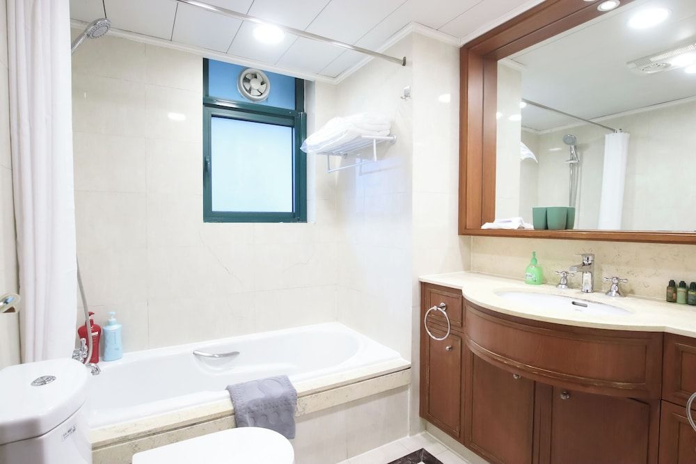 Tyms 2BR Apt Near ITC Xujiahui Line1 11 Condo, City View 13