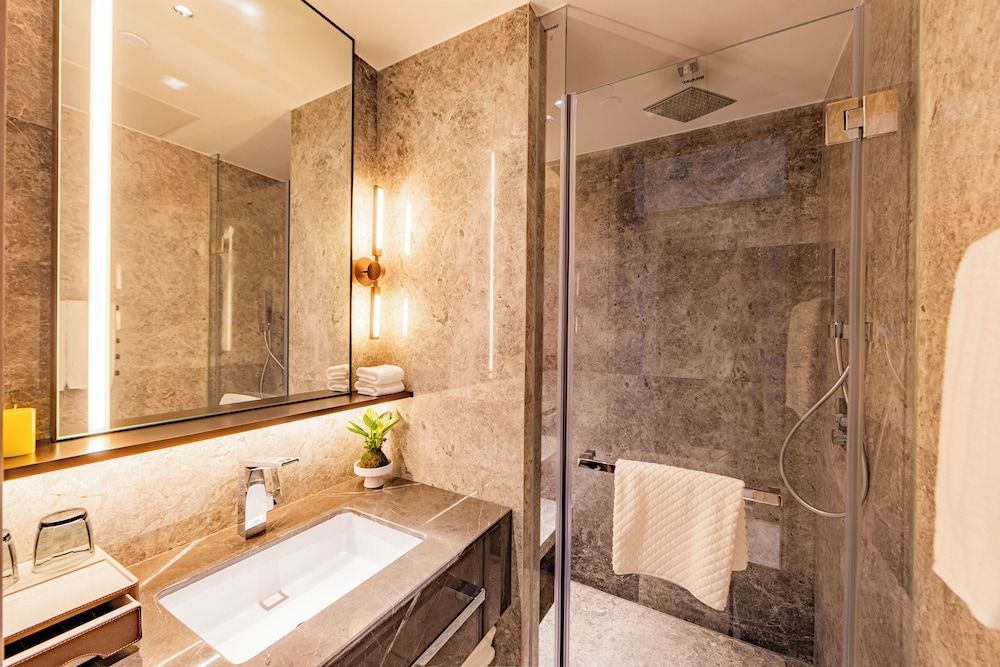 J Residence Comfort Double Room Single Use, City View 7