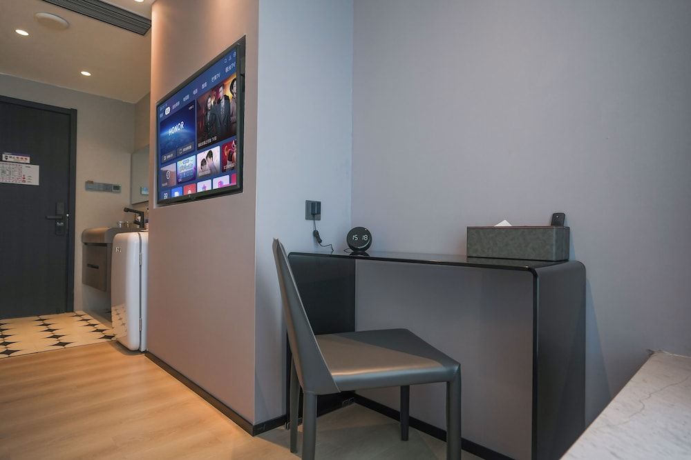 Modern Space Hotel Guangzhou Nansha Line4 STN Business Room 9