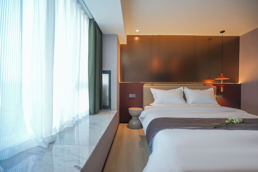 Modern Space Hotel Guangzhou Nansha Line4 STN Business Room 4