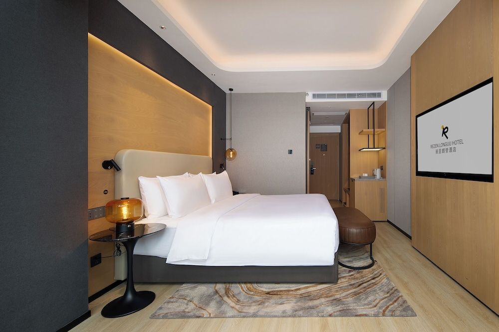 Luxury Double Room, City View