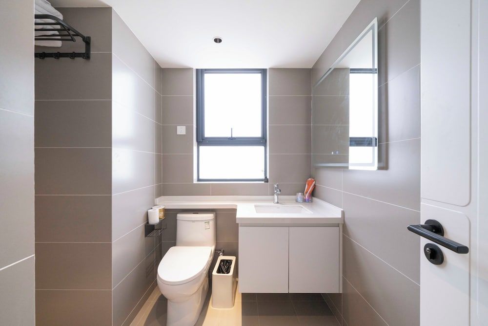 Zhome- Sun Garden2- Near the Bund Apartment, City View 8