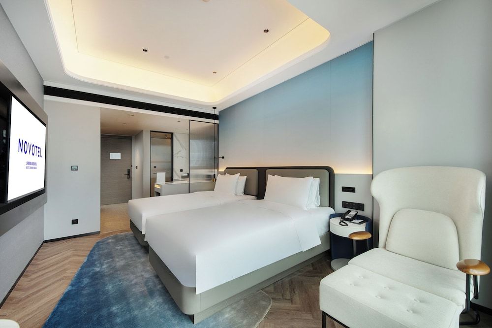 Deluxe Room, Multiple Beds, Lake View