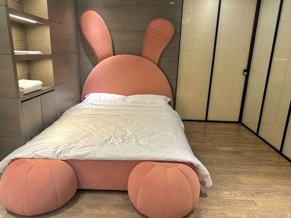 ZHome-Suhe Luxury Mansion-Near the Bund Superior Apartment, Multiple Beds, Pets Allowed, City View