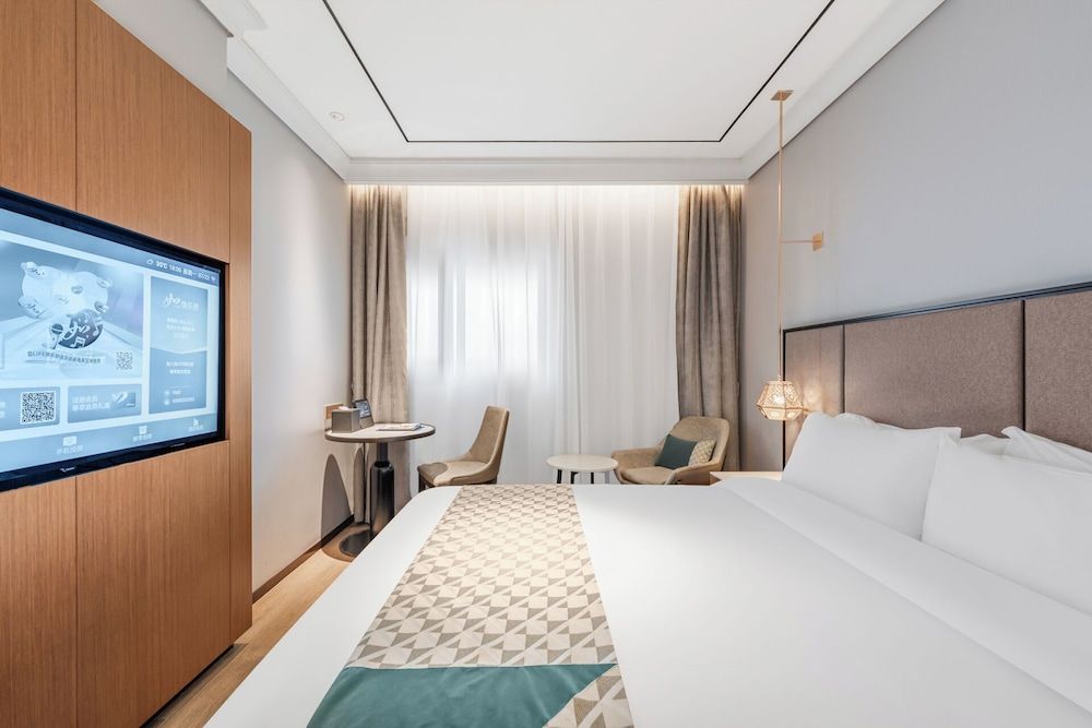 Superior Single Room, City View