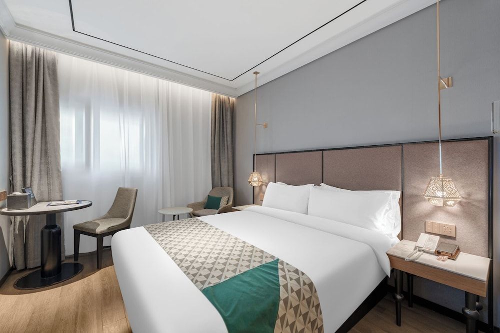 Superior Single Room, City View