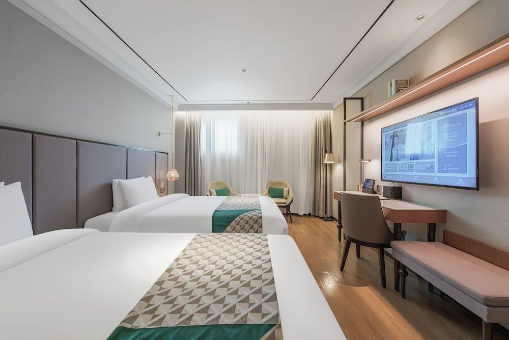 Family Triple Room, City View