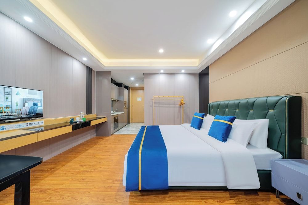 Weekend International Apartment Superior Double Room, City View 2