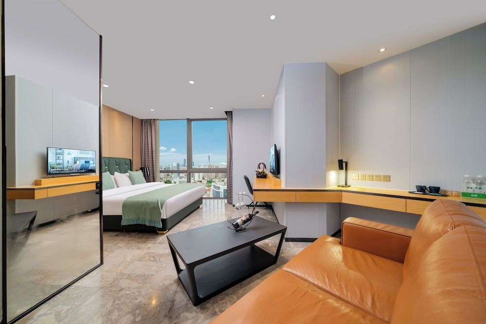 Weekend International Apartment Superior Double Room, City View 10