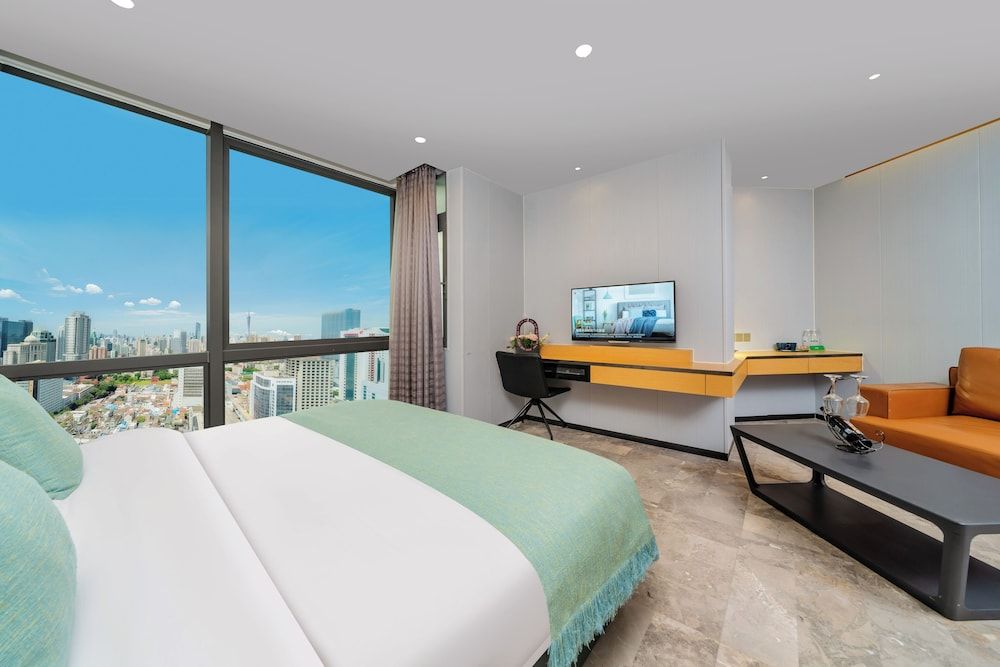 Weekend International Apartment Superior Double Room, City View 4