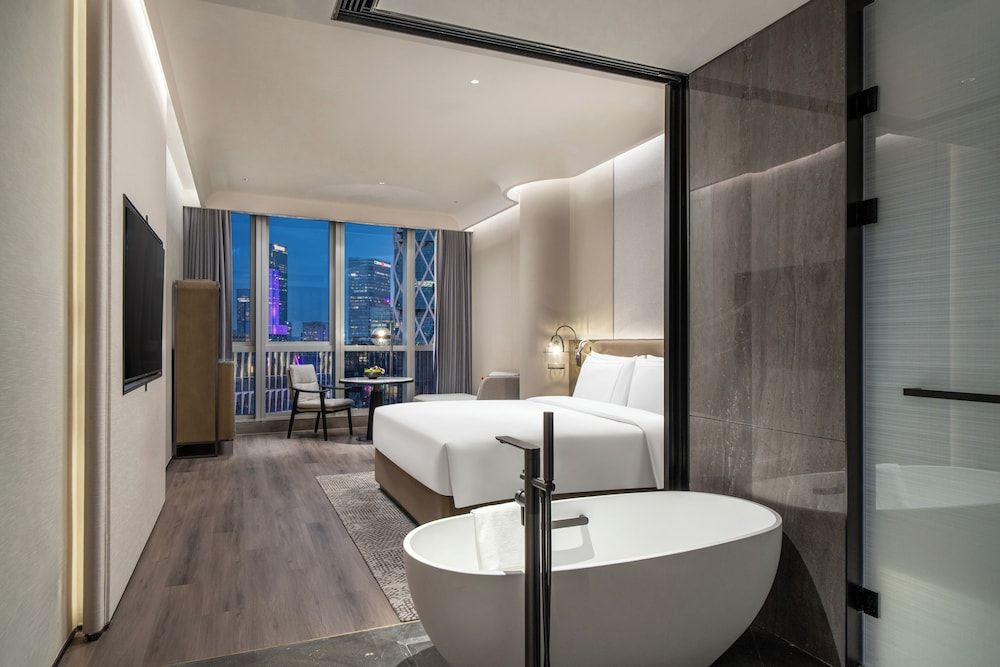 UrCove by HYATT Shenzhen Bay Mixc Executive Double Room, City View 7